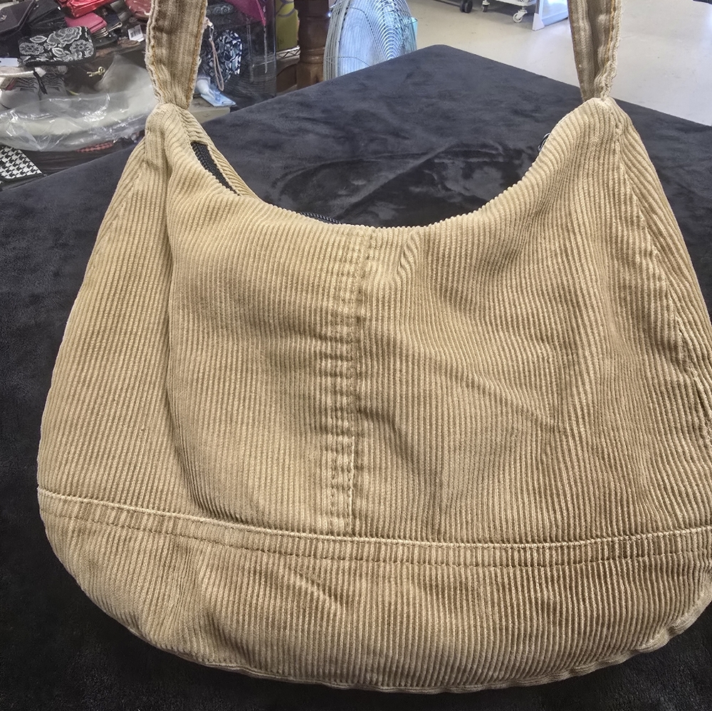 Levi's Classic Tan Corduroy Shoulder Bag - Picture 7 of 9